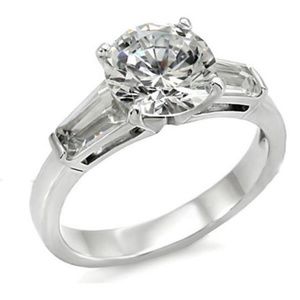 7.26Ct Round Cut Solitaire Ring VVS1 3Pcs Diamond